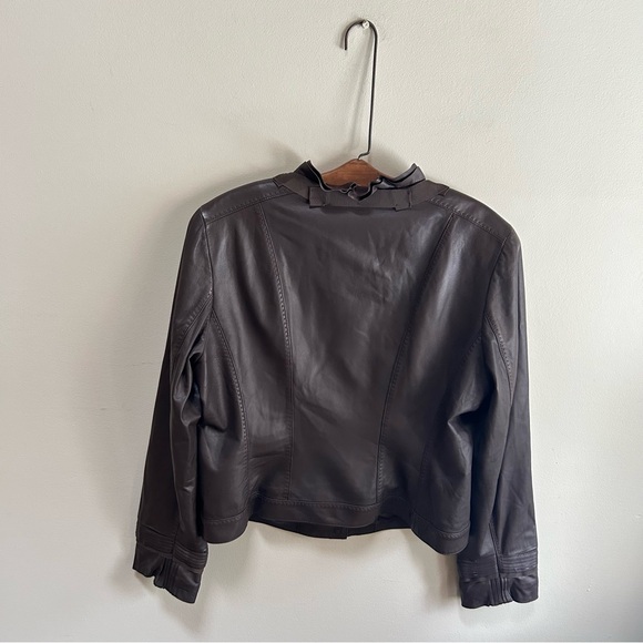 Elie Tahari ~ Soft Brown Leather Ruffle Pleated Jacket in size Medium * - Picture 8 of 16